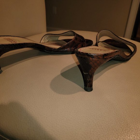 Charles Jordan Black/Brown Snakeskin Cross Bridge Sandals Size 7 - Picture 2 of 11